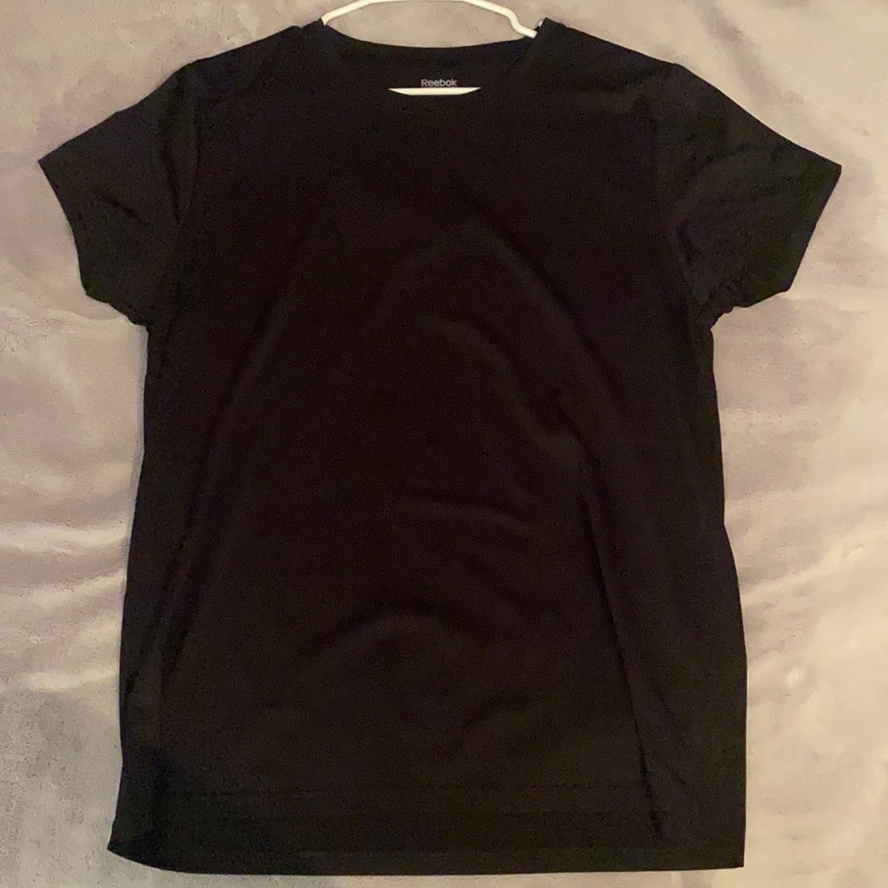 Black Reebok drift shirt SIZE: MEDIUM
